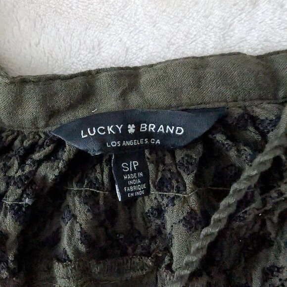 3/$30 Lucky Brand embroidery detail tunic - Picture 4 of 5